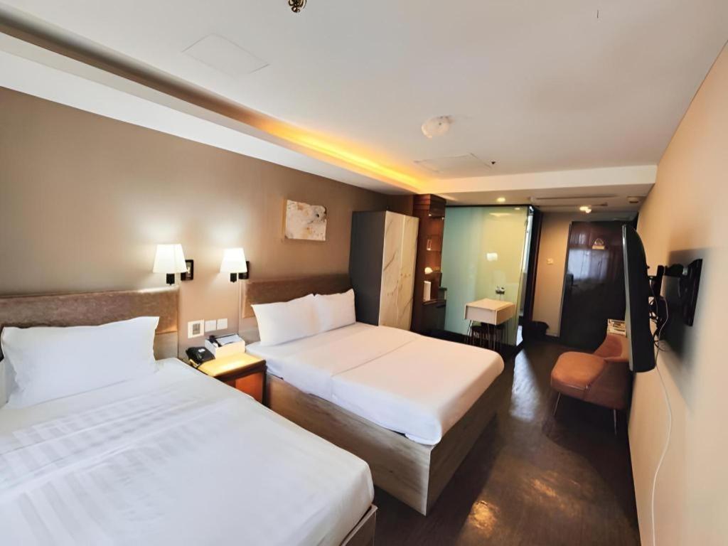 Khách sạn Sunny Day Hotel, Mong Kok